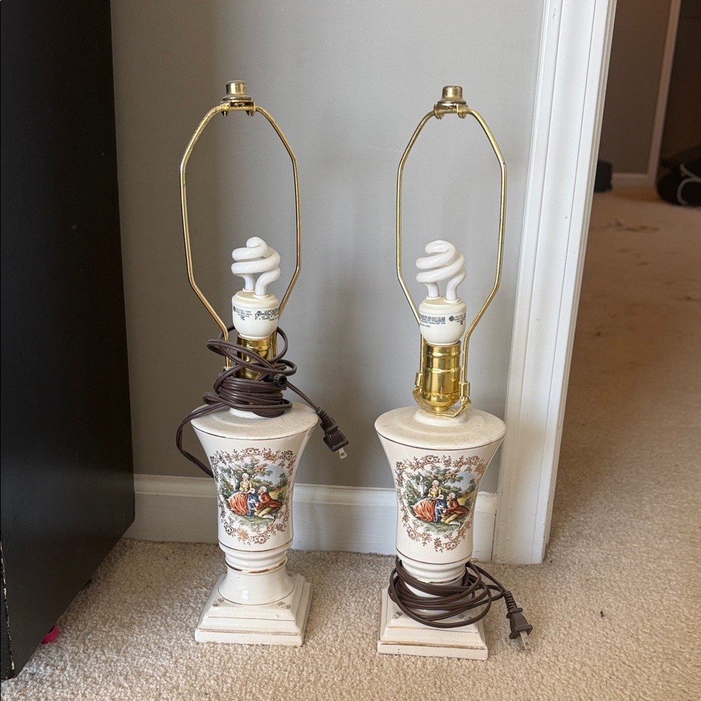 Vintage Floral Ceramic Table Lamps - White (Pair)